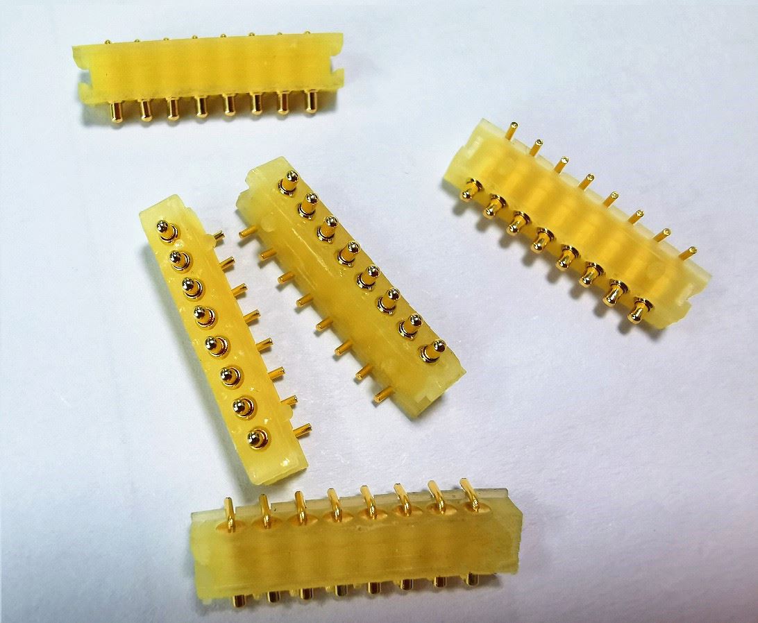 8 tűs Pogo tűs egysoros derékszögű csatlakozó